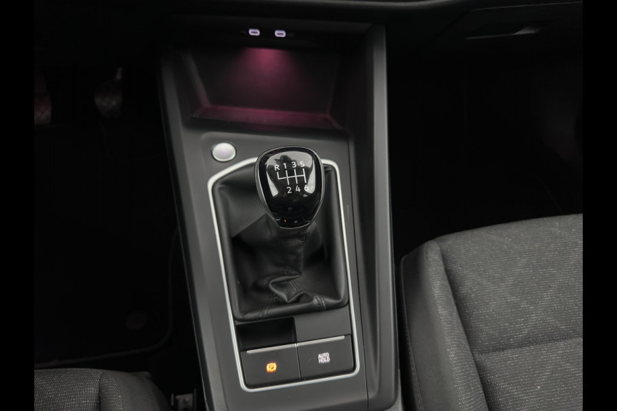 Volkswagen Golf 1.0 TSI Life *FULL-LED | ADAPTIVE-CRUISE | DIGI-COCKPIT | NAVI-FULLMAP | AMBIENT-LIGHT | COMFORT-SEATS | CAMERA | KEYLESS | DAB+ | PRIVACY-GLASS | ECC | PDC | 17''ALU*