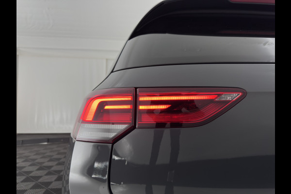 Volkswagen Golf 1.0 TSI Life *FULL-LED | ADAPTIVE-CRUISE | DIGI-COCKPIT | NAVI-FULLMAP | AMBIENT-LIGHT | COMFORT-SEATS | CAMERA | KEYLESS | DAB+ | PRIVACY-GLASS | ECC | PDC | 17''ALU*