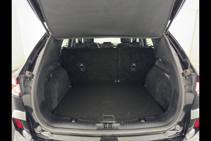 Ford Kuga 1.5 EcoBoost ST-Line (INCL.BTW) *FULL-LED | DIGI-COCKPIT | KEYLESS | DAB | CAMERA | CARPLAY | NAVI-FULLMAP | SPORTSEATS | PRIVACY-GLASS | 18"ALU | TOWBAR*