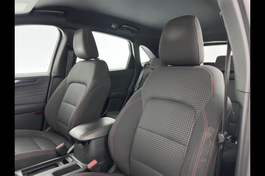 Ford Kuga 1.5 EcoBoost ST-Line (INCL.BTW) *FULL-LED | DIGI-COCKPIT | KEYLESS | DAB | CAMERA | CARPLAY | NAVI-FULLMAP | SPORTSEATS | PRIVACY-GLASS | 18"ALU | TOWBAR*