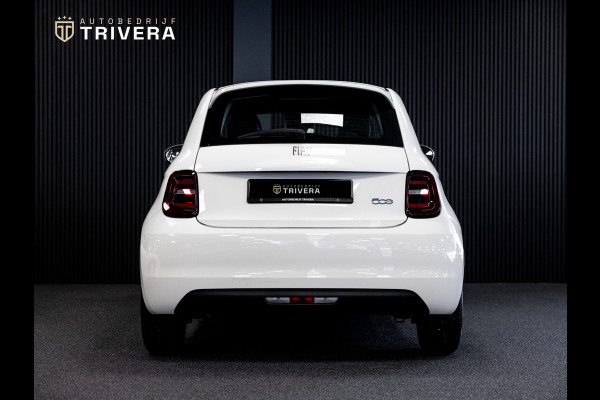 Fiat 500 La Prima 42 kWh l SoH 93% l AUT. l 360° CAM. l Stoel verw.l CARPLAY l Keyless l BTW auto l 1ste. eig. l ALS NIEUW