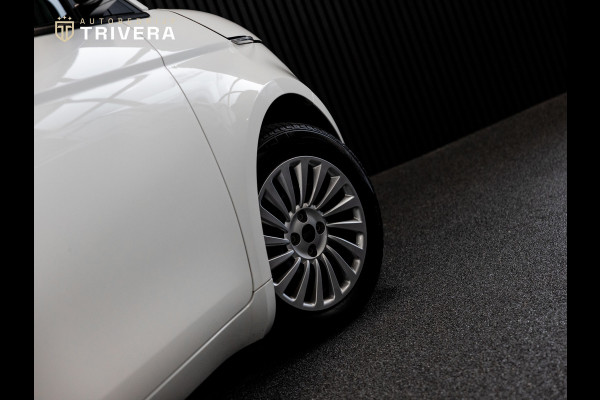 Fiat 500 La Prima 42 kWh l SoH 93% l AUT. l 360° CAM. l Stoel verw.l CARPLAY l Keyless l BTW auto l 1ste. eig. l ALS NIEUW