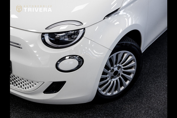 Fiat 500 La Prima 42 kWh l SoH 93% l AUT. l 360° CAM. l Stoel verw.l CARPLAY l Keyless l BTW auto l 1ste. eig. l ALS NIEUW
