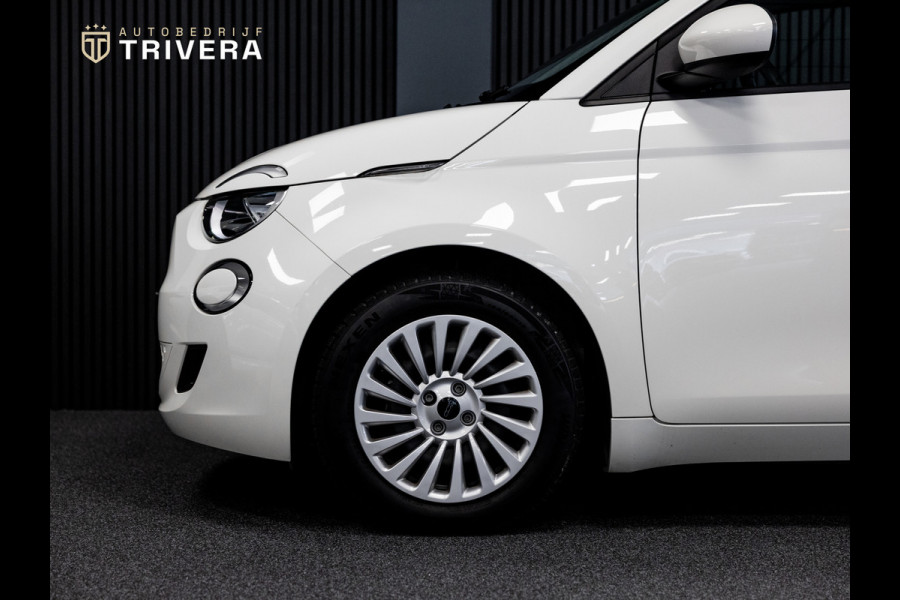 Fiat 500 La Prima 42 kWh l SoH 93% l AUT. l 360° CAM. l Stoel verw.l CARPLAY l Keyless l BTW auto l 1ste. eig. l ALS NIEUW