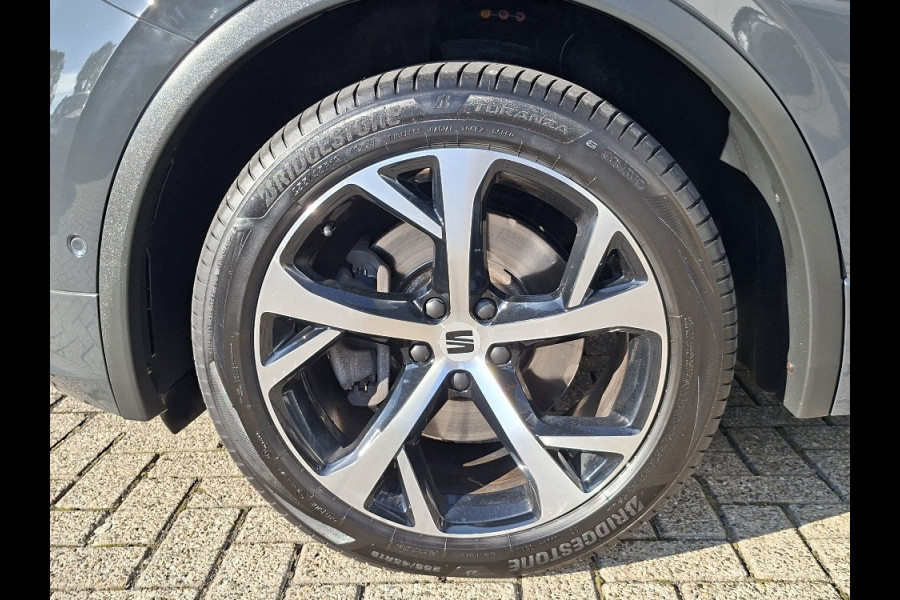 Seat Tarraco * FR * 1.4 TSI e-Hybrid PHEV 245pk * Elek. Trekhaak * Navigatiesysteem * Stoelverwarming *