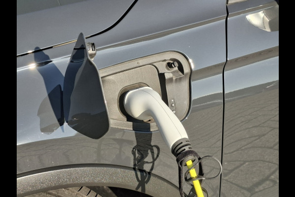 Seat Tarraco * FR * 1.4 TSI e-Hybrid PHEV 245pk * Elek. Trekhaak * Navigatiesysteem * Stoelverwarming *