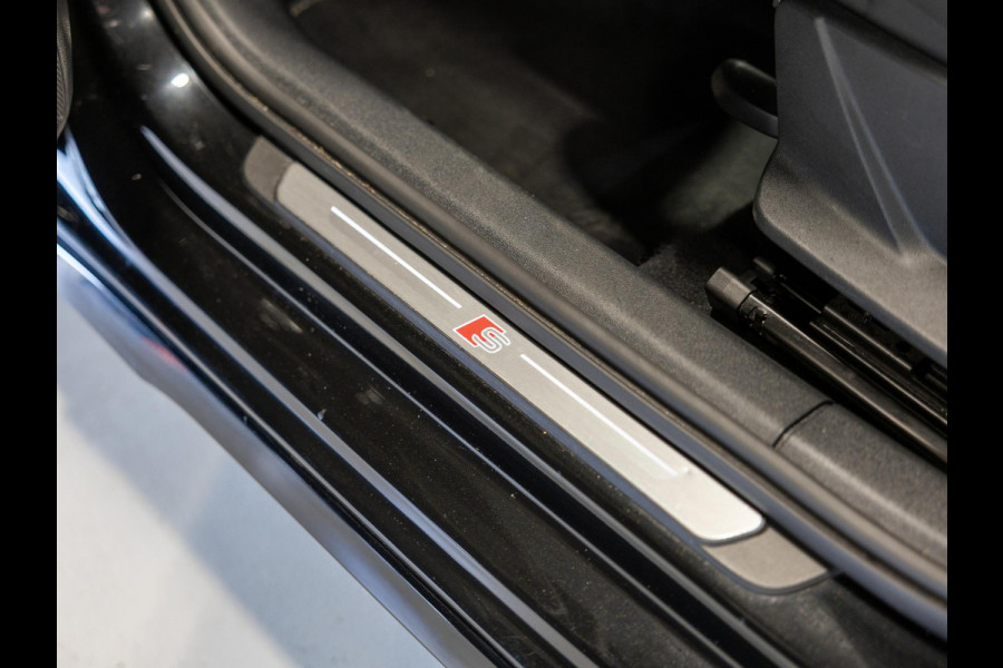 Audi A3 Limousine 35 TFSI S-Line edition / 150pk / NAP / Panorama dak / Achteruitrij camera /