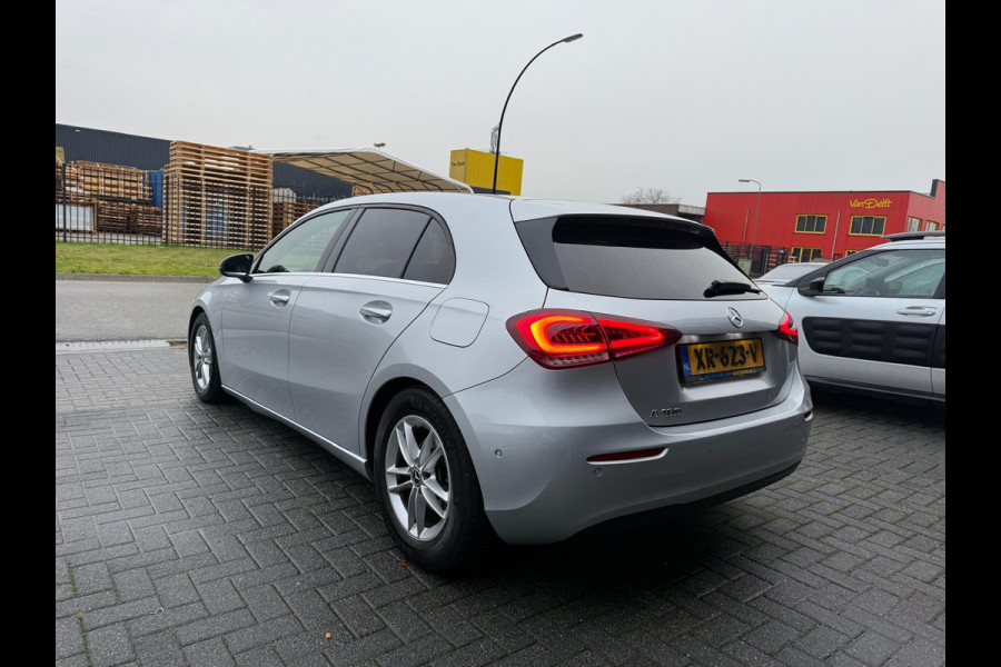 Mercedes-Benz A-Klasse 180 Business Solution | 3/6/12MND GARANTIE | NAVIGATIE | CRUISE |LED | DAB | PDC | LMV | GOED ONDERHOUDEN |