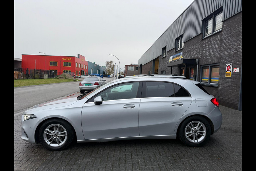 Mercedes-Benz A-Klasse 180 Business Solution | 3/6/12MND GARANTIE | NAVIGATIE | CRUISE |LED | DAB | PDC | LMV | GOED ONDERHOUDEN |