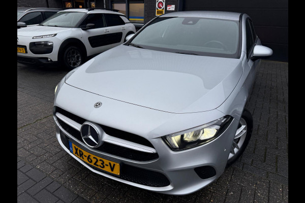 Mercedes-Benz A-Klasse 180 Business Solution | 3/6/12MND GARANTIE | NAVIGATIE | CRUISE |LED | DAB | PDC | LMV | GOED ONDERHOUDEN |