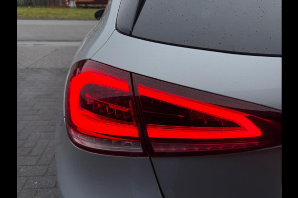 Mercedes-Benz A-Klasse 180 Business Solution | 3/6/12MND GARANTIE | NAVIGATIE | CRUISE |LED | DAB | PDC | LMV | GOED ONDERHOUDEN |