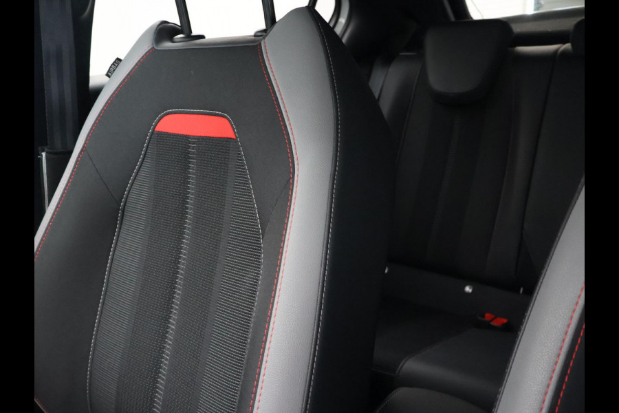 Opel Mokka-e GS LINE 50 KWH 3-FASE + SPORTSTOELEN | CAMERA | STUUR/STOELVERWARING | APPLE CARPLAY | LED | PRIVACY GLASS