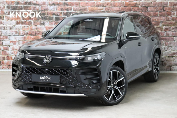 Volkswagen Tayron 1.5 eHybrid R-Line Edition / Panoramadak / Trekhaak / Harman Kardon / Adaptieve Cruise Control / Stoel- en stuurverwarming / Head-Up Display / Massagestoelen / LED / Rondomzicht Camera / 20 Inch / Sfeerverlichting / Keyless Entry