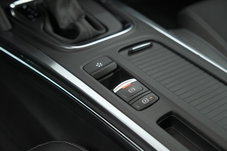Renault Mégane Estate TCe 140 EDC Techno | Dodehoekdetectie | Camera | 9.3 Inch Grootscherm | Climate Control