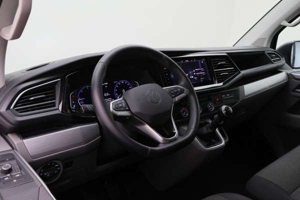 Volkswagen Transporter 2.0 TDI L2H1 28 Bulli 3-Zits, Virtual Cockpit, ACC, Side-Bars, Apple Carplay, Trekhaak, 18"
