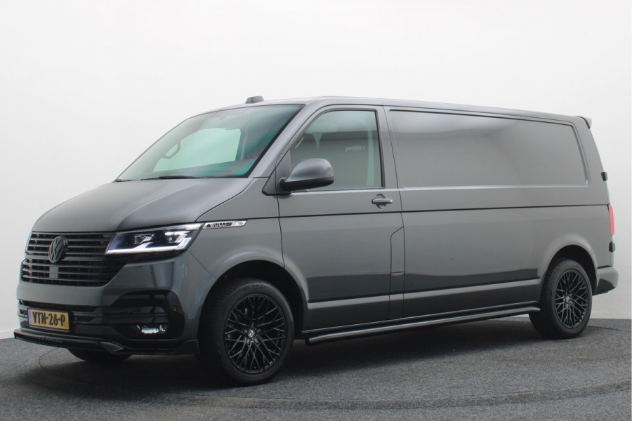Volkswagen Transporter 2.0 TDI L2H1 28 Bulli 3-Zits, Virtual Cockpit, ACC, Side-Bars, Apple Carplay, Trekhaak, 18"