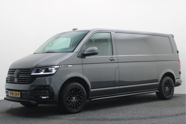 Volkswagen Transporter 2.0 TDI L2H1 28 Bulli 3-Zits, Virtual Cockpit, ACC, Side-Bars, Apple Carplay, Trekhaak, 18"