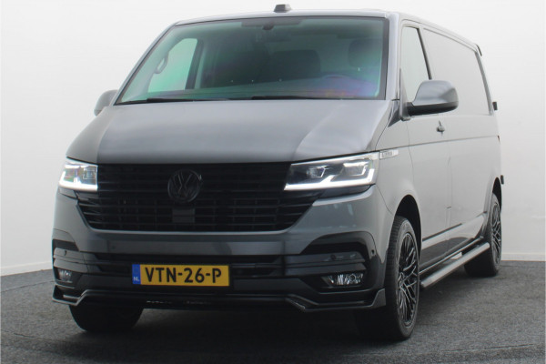 Volkswagen Transporter 2.0 TDI L2H1 28 Bulli 3-Zits, Virtual Cockpit, ACC, Side-Bars, Apple Carplay, Trekhaak, 18"