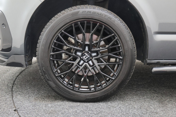 Volkswagen Transporter 2.0 TDI L2H1 28 Bulli 3-Zits, Virtual Cockpit, ACC, Side-Bars, Apple Carplay, Trekhaak, 18"