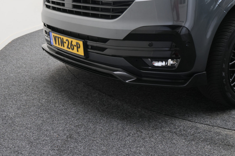 Volkswagen Transporter 2.0 TDI L2H1 28 Bulli 3-Zits, Virtual Cockpit, ACC, Side-Bars, Apple Carplay, Trekhaak, 18"