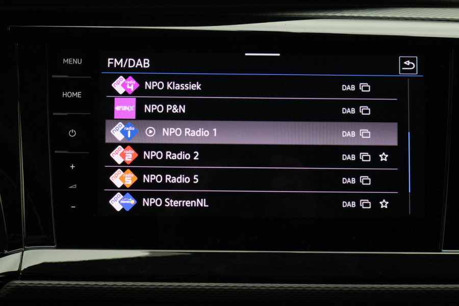Volkswagen Transporter 2.0 TDI L2H1 28 Bulli 3-Zits, Virtual Cockpit, ACC, Side-Bars, Apple Carplay, Trekhaak, 18"