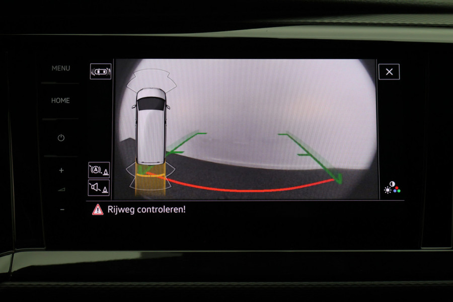 Volkswagen Transporter 2.0 TDI L2H1 28 Bulli 3-Zits, Virtual Cockpit, ACC, Side-Bars, Apple Carplay, Trekhaak, 18"
