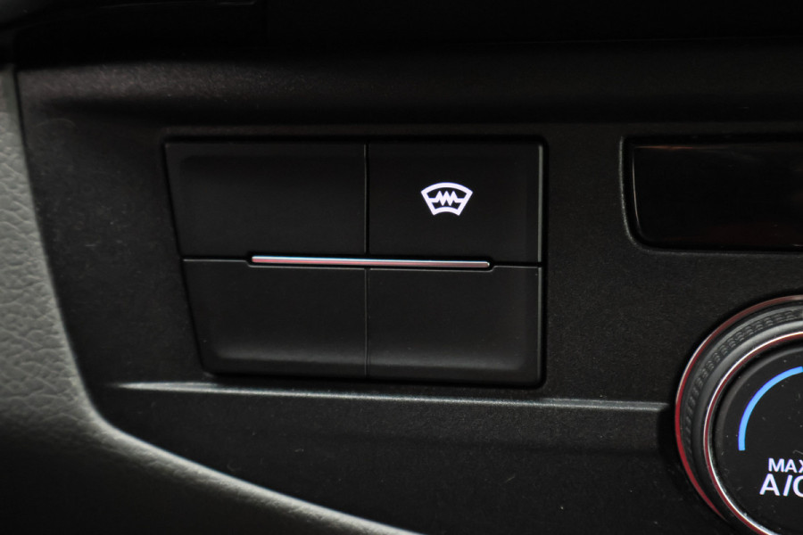 Volkswagen Transporter 2.0 TDI L2H1 28 Bulli 3-Zits, Virtual Cockpit, ACC, Side-Bars, Apple Carplay, Trekhaak, 18"