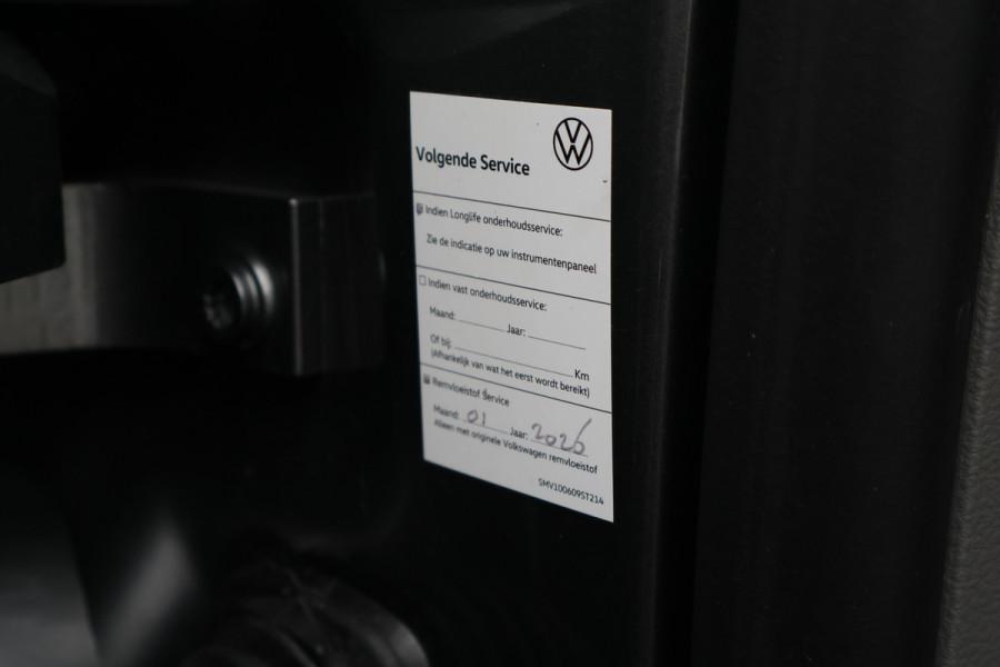 Volkswagen Transporter 2.0 TDI L2H1 28 Bulli 3-Zits, Virtual Cockpit, ACC, Side-Bars, Apple Carplay, Trekhaak, 18"