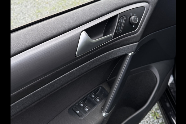 Volkswagen Golf 1.0 TSI 115PK COMFORTLINE CARPLAY/ACC/PDC/NAVIGATIE