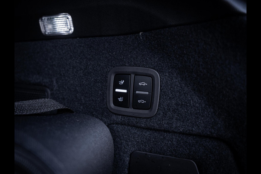 Porsche Cayenne Coupé 3.0 E-Hybrid - Sport Chrono l FULL SPEC! l 4WS l Pass Displ. l Burmester