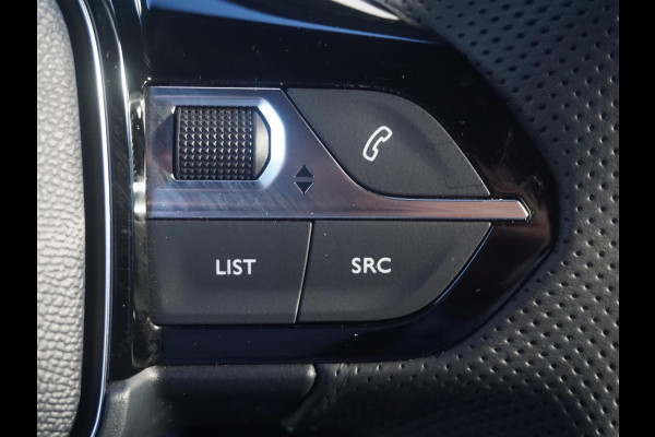 Peugeot 2008 1.2 Hybrid 145 GT Alcantara stoelen