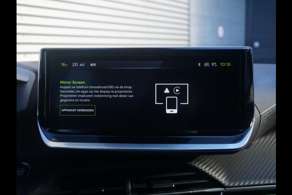 Peugeot 2008 1.2 Hybrid 145 GT Alcantara stoelen