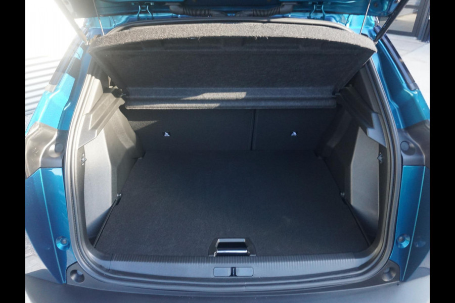 Peugeot 2008 1.2 Hybrid 145 GT Alcantara stoelen