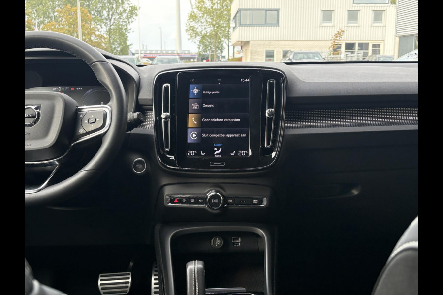 Volvo XC40 1.5 T4 Recharge R-Design 211 PK | Stoelverwarming | Dealeronderhouden | Camera |