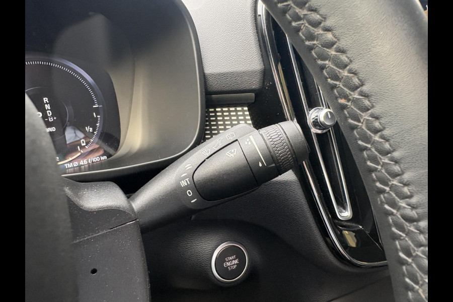 Volvo XC40 1.5 T4 Recharge R-Design 211 PK | Stoelverwarming | Dealeronderhouden | Camera |