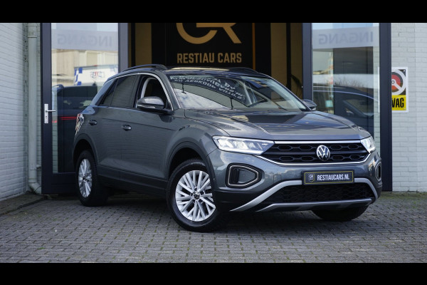 Volkswagen T-Roc 1.5 TSI Life AUTOMAAT|ACC|BEATS|CAMERA|CARPLAY|DAB|KEYLESS|STANDKACHEL|STOEL/ STUURVERWARMING
