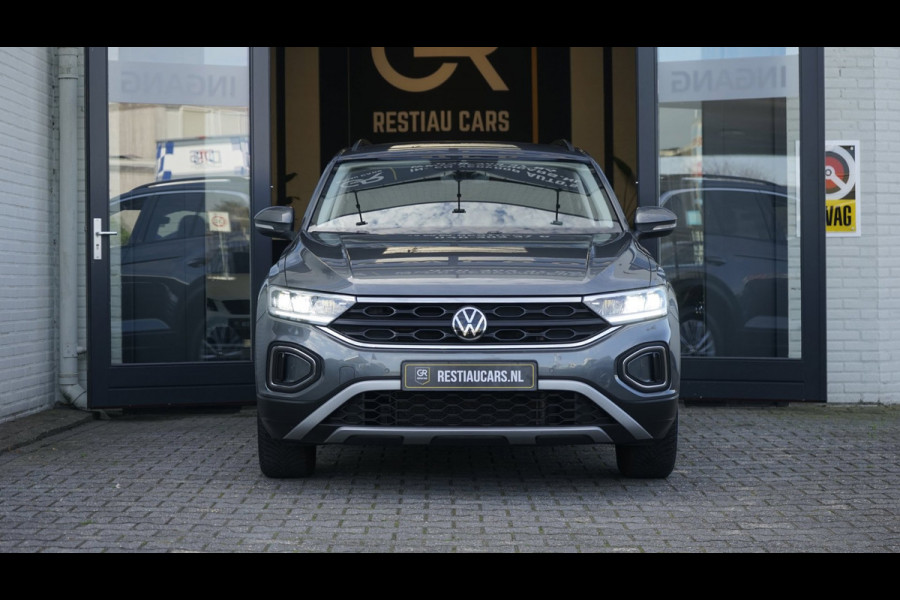 Volkswagen T-Roc 1.5 TSI Life AUTOMAAT|ACC|BEATS|CAMERA|CARPLAY|DAB|KEYLESS|STANDKACHEL|STOEL/ STUURVERWARMING