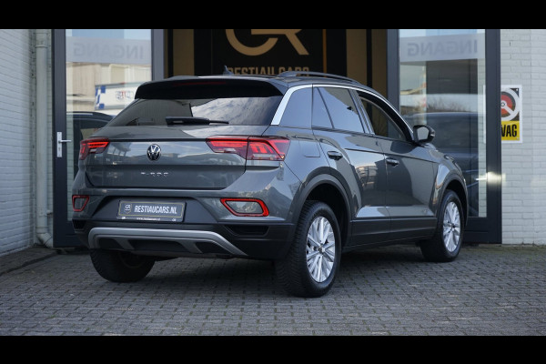 Volkswagen T-Roc 1.5 TSI Life AUTOMAAT|ACC|BEATS|CAMERA|CARPLAY|DAB|KEYLESS|STANDKACHEL|STOEL/ STUURVERWARMING