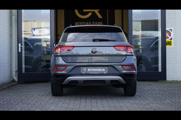 Volkswagen T-Roc 1.5 TSI Life AUTOMAAT|ACC|BEATS|CAMERA|CARPLAY|DAB|KEYLESS|STANDKACHEL|STOEL/ STUURVERWARMING