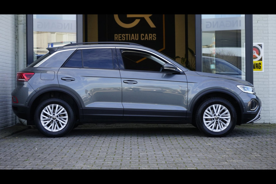 Volkswagen T-Roc 1.5 TSI Life AUTOMAAT|ACC|BEATS|CAMERA|CARPLAY|DAB|KEYLESS|STANDKACHEL|STOEL/ STUURVERWARMING