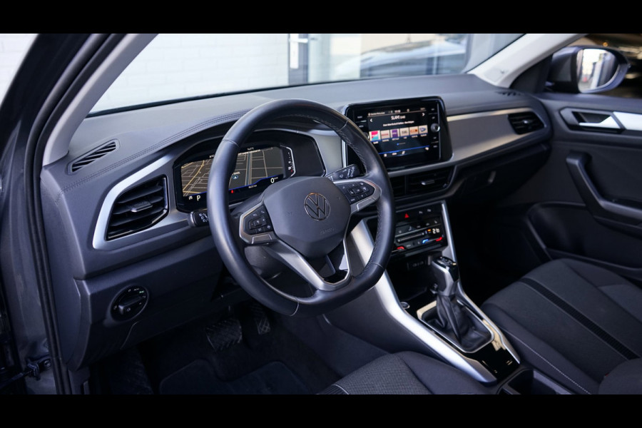 Volkswagen T-Roc 1.5 TSI Life AUTOMAAT|ACC|BEATS|CAMERA|CARPLAY|DAB|KEYLESS|STANDKACHEL|STOEL/ STUURVERWARMING