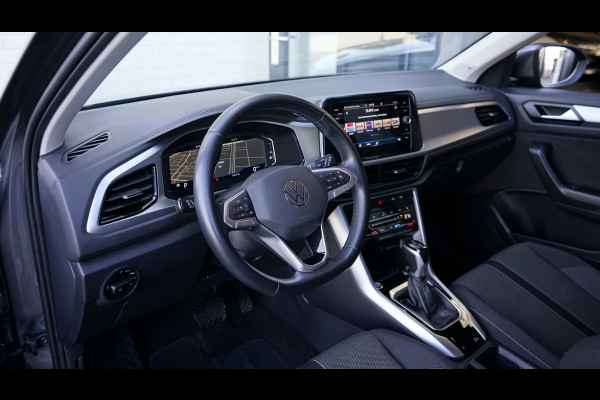Volkswagen T-Roc 1.5 TSI Life AUTOMAAT|ACC|BEATS|CAMERA|CARPLAY|DAB|KEYLESS|STANDKACHEL|STOEL/ STUURVERWARMING