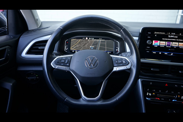 Volkswagen T-Roc 1.5 TSI Life AUTOMAAT|ACC|BEATS|CAMERA|CARPLAY|DAB|KEYLESS|STANDKACHEL|STOEL/ STUURVERWARMING