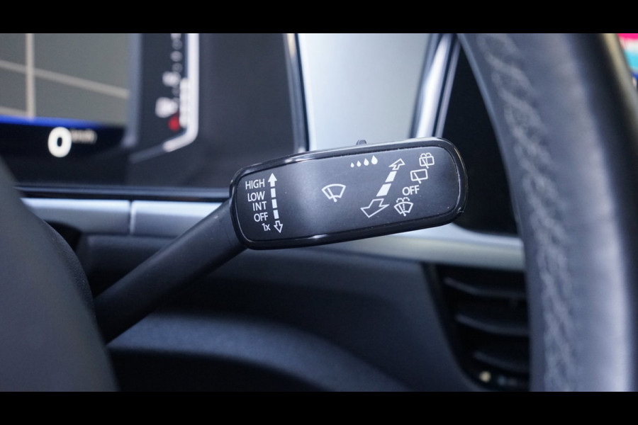 Volkswagen T-Roc 1.5 TSI Life AUTOMAAT|ACC|BEATS|CAMERA|CARPLAY|DAB|KEYLESS|STANDKACHEL|STOEL/ STUURVERWARMING