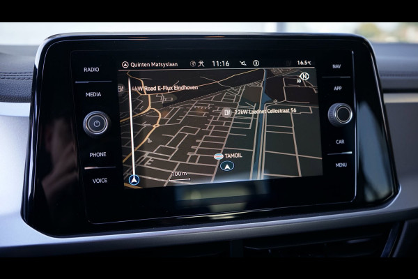 Volkswagen T-Roc 1.5 TSI Life AUTOMAAT|ACC|BEATS|CAMERA|CARPLAY|DAB|KEYLESS|STANDKACHEL|STOEL/ STUURVERWARMING