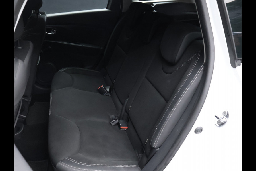 Renault Clio Estate 0.9 TCe Limited Sport (NAVI,CLIMATE,CRUISE,AIRCO,ELEKTRISCH PAKKET,BLUETOOTH,LED,SPORTSTOELEN,NETTE STAAT)