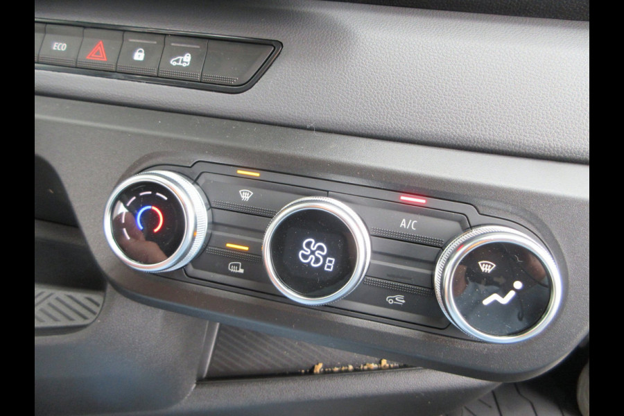 Renault Master E-Tech T35 L2H2, Extra Long Range 87 kWh, Camera, Apple Carplay, Android.
