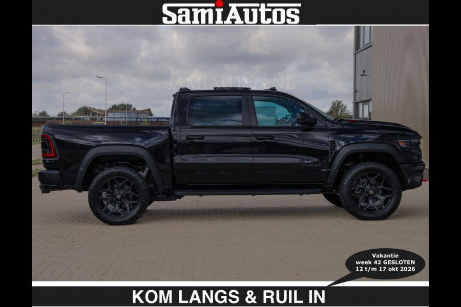 Dodge Ram TRX HELLCAT | 6.2 V8 712PK SUPERCHARGER | € 129.50 excl | RODE STIKSELS | FULLY LOADED | CARBON | CREW CAB | DUBBELE CABINE | 5 PERSOONS | De specialist in Amerikaanse pick‑ups in Nederland en Europa.