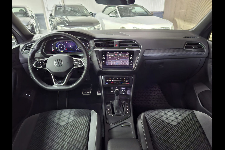 Volkswagen Tiguan 1.4 TSI eHybrid R-Line Business+ | Navi | IQ Light | Pano | Camera | Stoelverwarming |