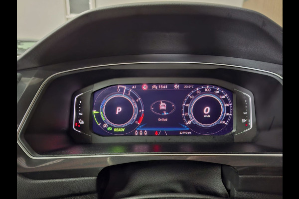 Volkswagen Tiguan 1.4 TSI eHybrid R-Line Business+ | Navi | IQ Light | Pano | Camera | Stoelverwarming |